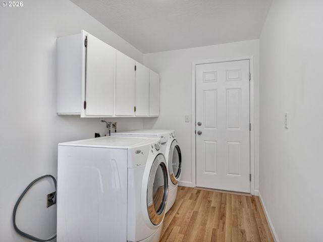 14484 Se PRIMROSE Ave, Milwaukie, OR 97267