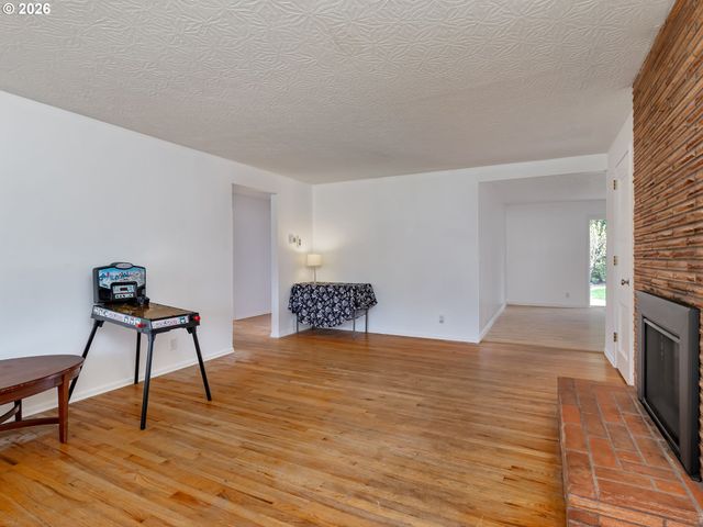 14484 Se PRIMROSE Ave, Milwaukie, OR 97267