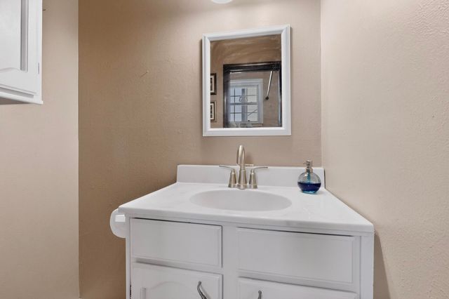 13540 Cedarbrook Avenue NE, Albuquerque, NM 87111