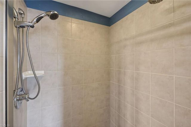 5529 Taylors Walke LN, Virginia Beach, VA 23462