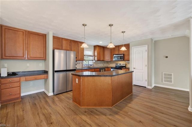 5529 Taylors Walke LN, Virginia Beach, VA 23462