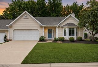 421 Pebblebrook Drive, Willoughby Hills, OH 44094