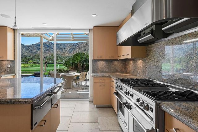 5 Drury Lane, Rancho Mirage, CA 92270