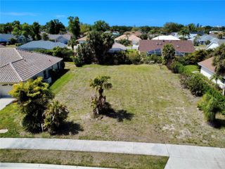 565 PARK ESTATES SQUARE, Venice, FL 34293
