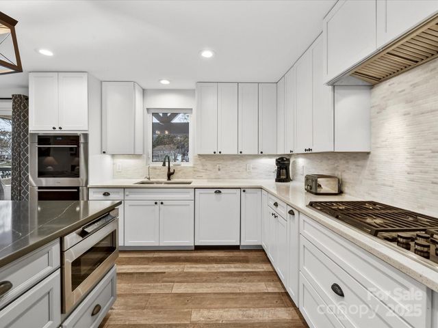 21200 Rio Oro Drive, Cornelius, NC 28031