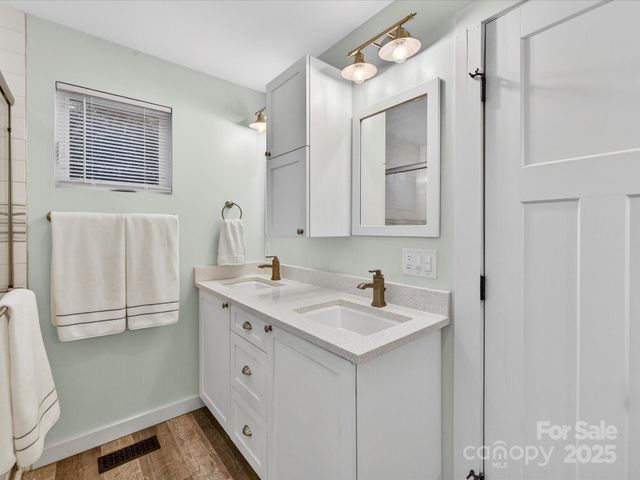 21200 Rio Oro Drive, Cornelius, NC 28031