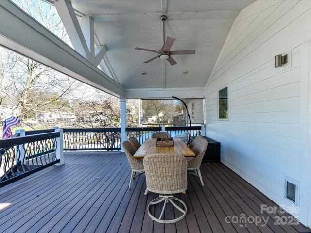 21200 Rio Oro Drive, Cornelius, NC 28031