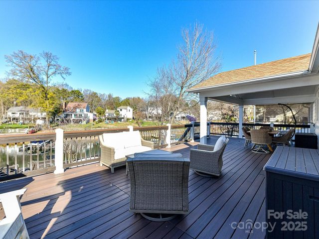 21200 Rio Oro Drive, Cornelius, NC 28031