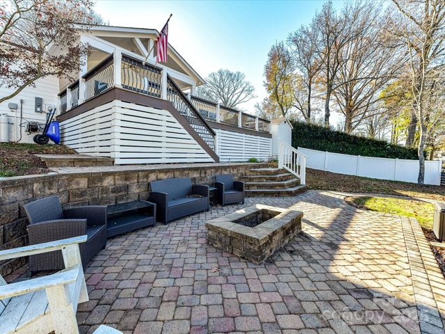 21200 Rio Oro Drive, Cornelius, NC 28031