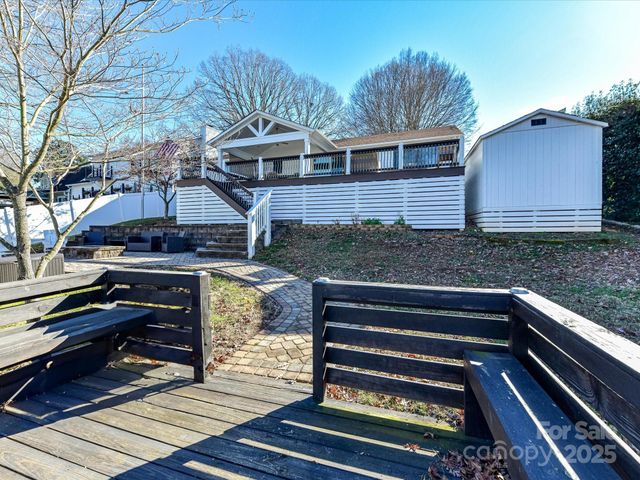 21200 Rio Oro Drive, Cornelius, NC 28031