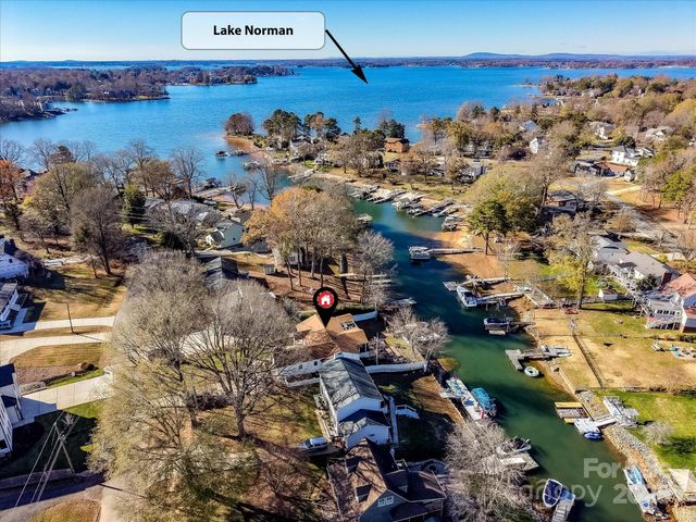 21200 Rio Oro Drive, Cornelius, NC 28031