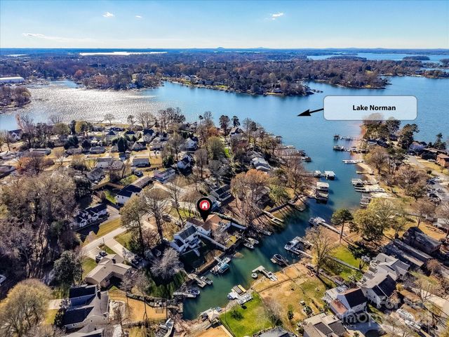 21200 Rio Oro Drive, Cornelius, NC 28031