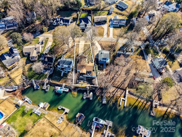 21200 Rio Oro Drive, Cornelius, NC 28031