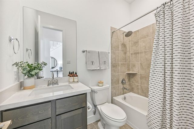 1424 River Point Drive, Friendswood, TX 77546