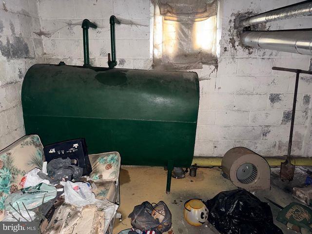 6 RHODE ISLAND AVE, Cherry Hill, NJ 08002