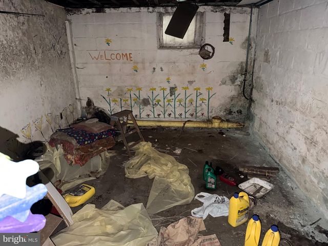 6 RHODE ISLAND AVE, Cherry Hill, NJ 08002