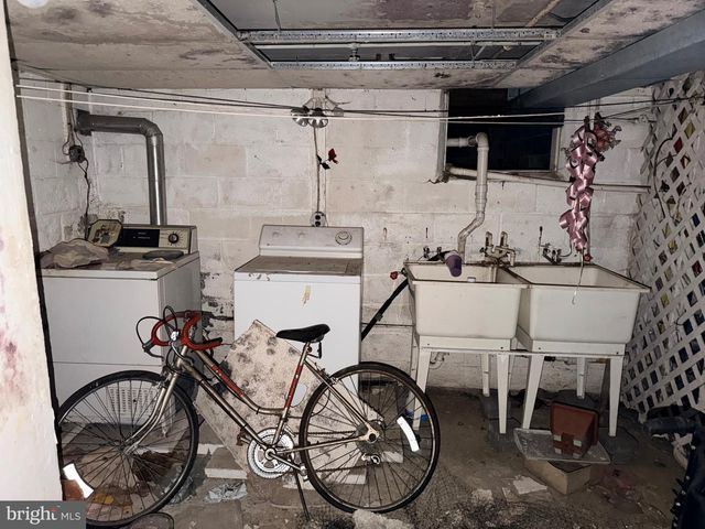 6 RHODE ISLAND AVE, Cherry Hill, NJ 08002