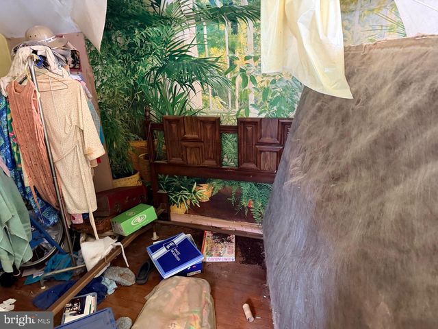 6 RHODE ISLAND AVE, Cherry Hill, NJ 08002