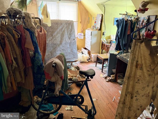 6 RHODE ISLAND AVE, Cherry Hill, NJ 08002