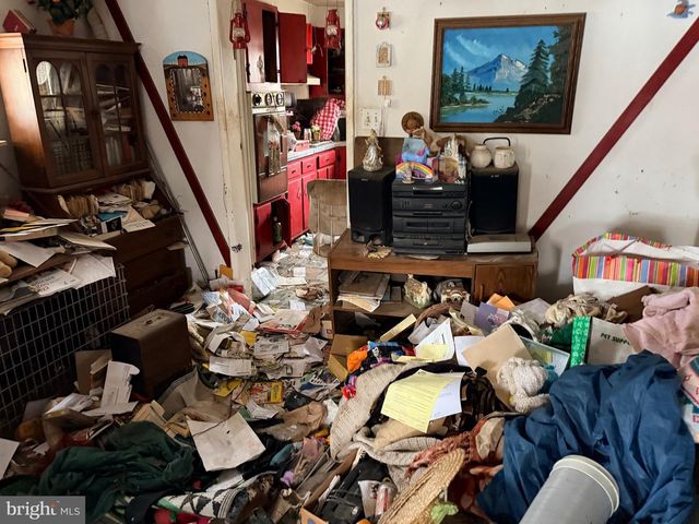 6 RHODE ISLAND AVE, Cherry Hill, NJ 08002