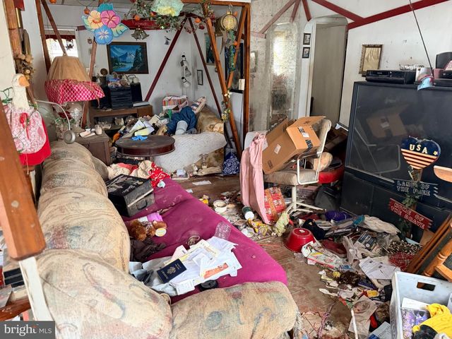 6 RHODE ISLAND AVE, Cherry Hill, NJ 08002