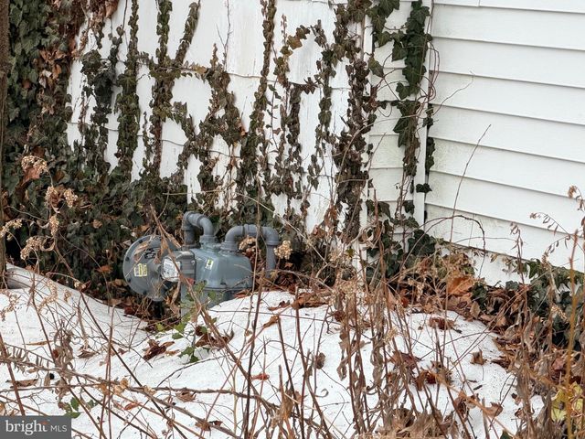 6 RHODE ISLAND AVE, Cherry Hill, NJ 08002