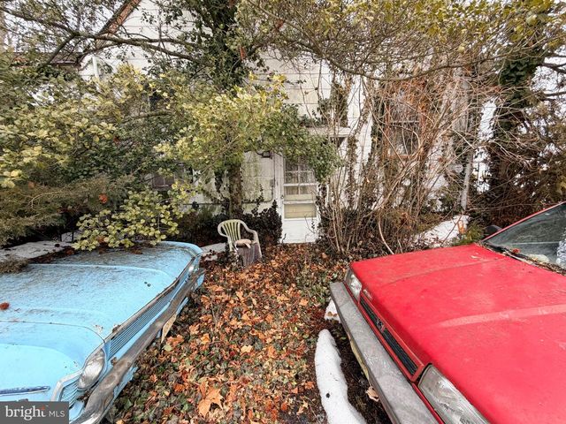 6 RHODE ISLAND AVE, Cherry Hill, NJ 08002