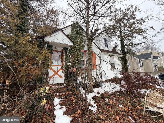 6 RHODE ISLAND AVE, Cherry Hill, NJ 08002