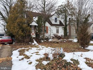 6 RHODE ISLAND AVE, Cherry Hill, NJ 08002