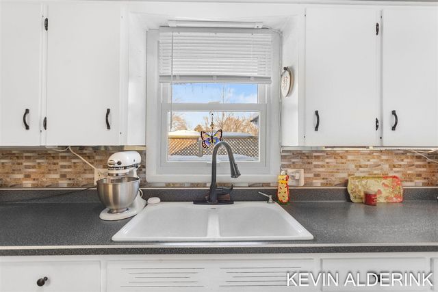 3010 104th Avenue, Zeeland, MI 49464