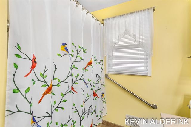 3010 104th Avenue, Zeeland, MI 49464