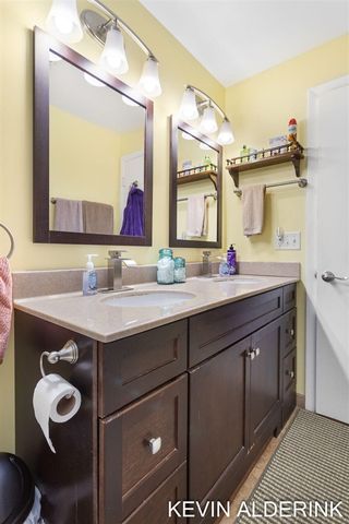 3010 104th Avenue, Zeeland, MI 49464