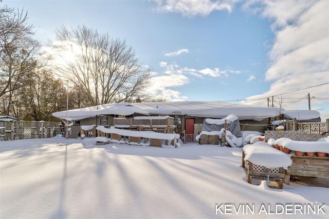 3010 104th Avenue, Zeeland, MI 49464