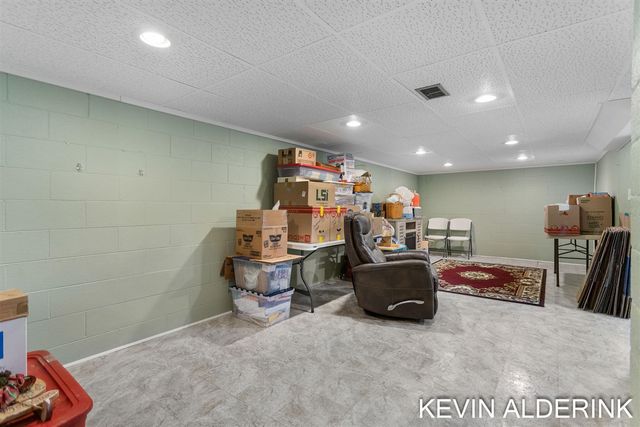 3010 104th Avenue, Zeeland, MI 49464