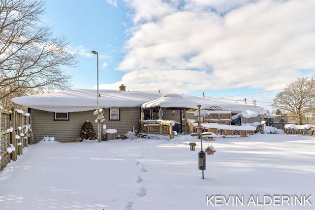 3010 104th Avenue, Zeeland, MI 49464