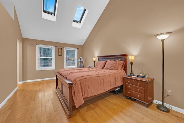 32 Sibley Rd, Sutton, MA 01590