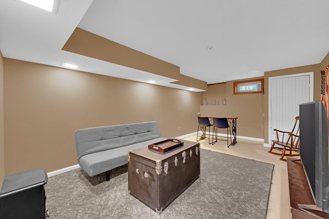 32 Sibley Rd, Sutton, MA 01590