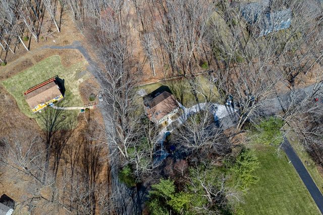 32 Sibley Rd, Sutton, MA 01590