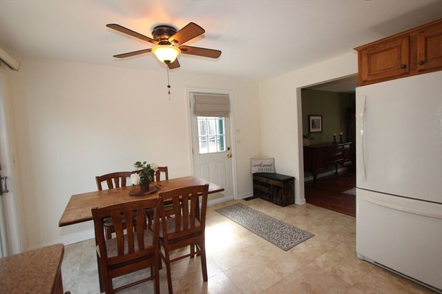 32 Sibley Rd, Sutton, MA 01590