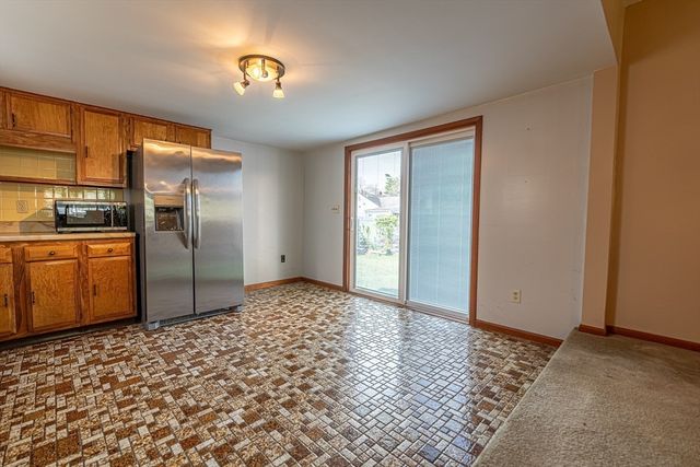 82 Cottonwood Rd, New Bedford, MA 02745