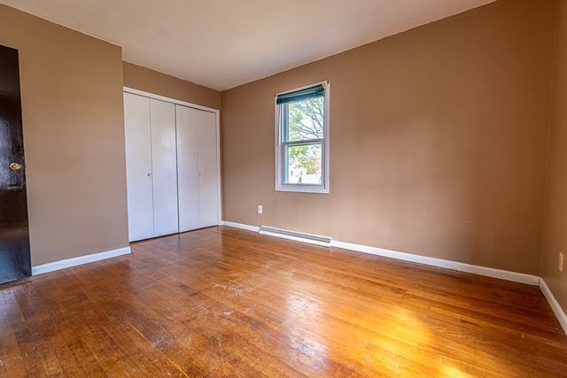 82 Cottonwood Rd, New Bedford, MA 02745