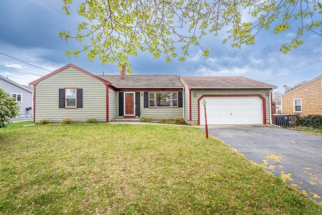 82 Cottonwood Rd, New Bedford, MA 02745