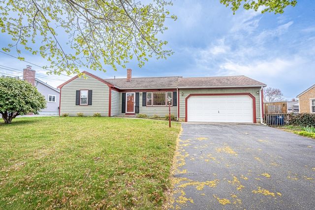 82 Cottonwood Rd, New Bedford, MA 02745
