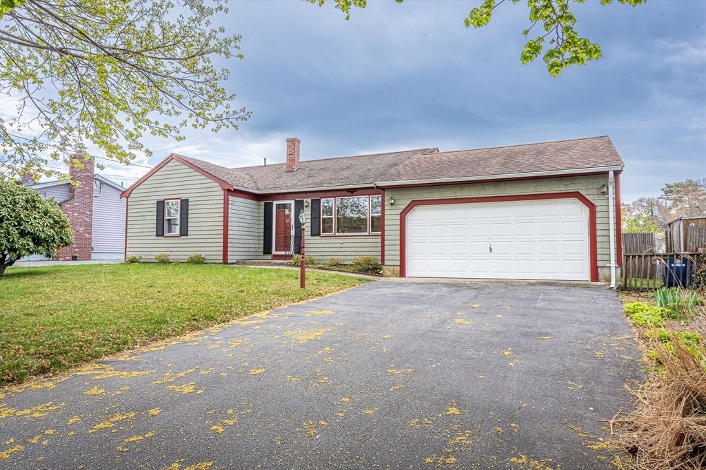 82 Cottonwood Rd, New Bedford, MA 02745