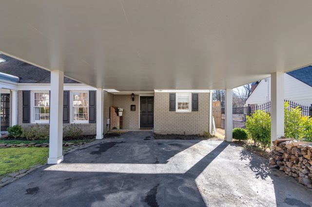 418 WOODMERE DR, Memphis, TN 38117