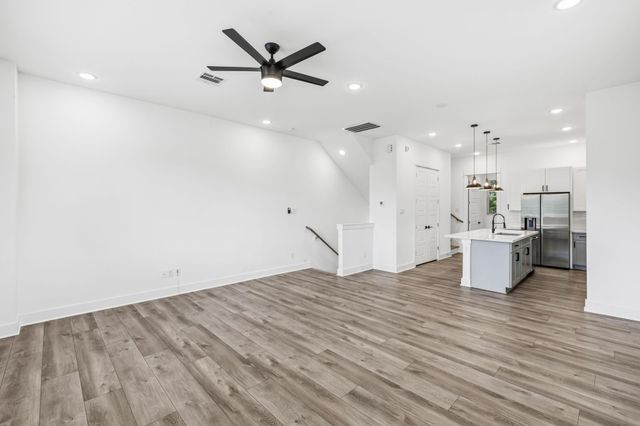 1404 Mansfield Street, Houston, TX 77091