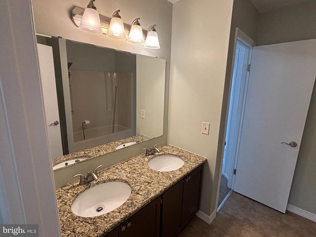 1460 TARLETON PL, Warminster, PA 18974