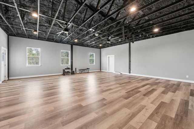 214 A Fm-1097 E, New Waverly, TX 77358