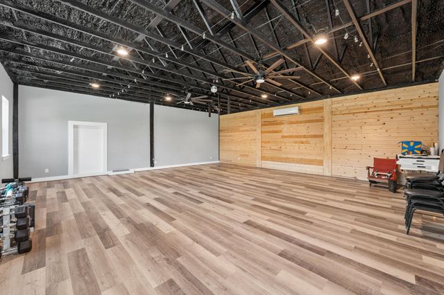 214 A Fm-1097 E, New Waverly, TX 77358