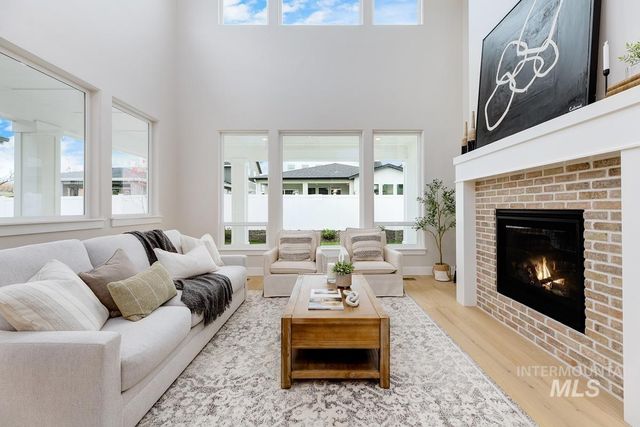 9082 W River Otter Dr, Boise, ID 83714